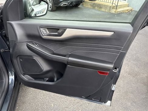 Used 2022 Ford Escape SE w/ Convenience Package image 27