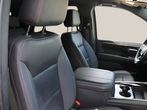 Used 2025 Chevrolet Tahoe LT RWD image 21