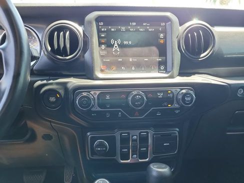Used 2022 Jeep Wrangler Unlimited Sport AWD/4WD image 14