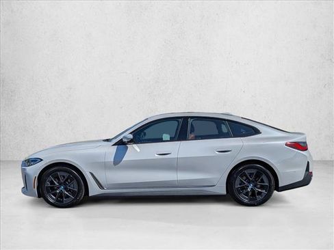 Used 2023 BMW i4 eDrive40 w/ Premium Package RWD image 9