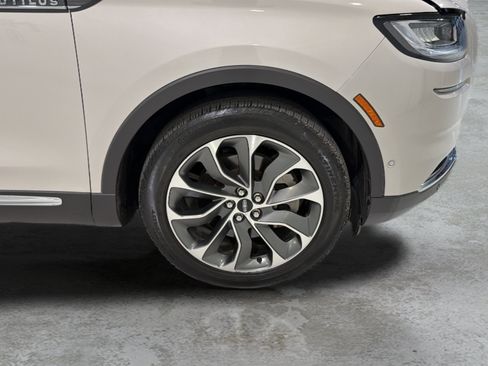 Used 2021 Lincoln Nautilus Reserve AWD/4WD image 16