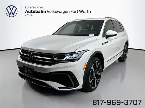 Certified 2023 Volkswagen Tiguan SEL R-Line image 1