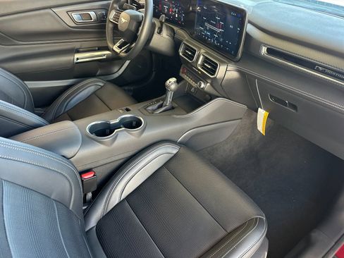 Used 2025 Ford Mustang Premium RWD image 17