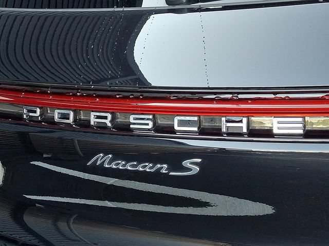 Certified 2024 Porsche Macan S AWD/4WD image 32