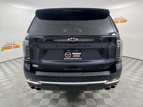Used 2025 Chevrolet Suburban High Country image 4