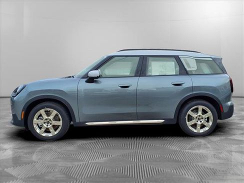 Certified 2025 MINI Cooper Countryman SE image 2