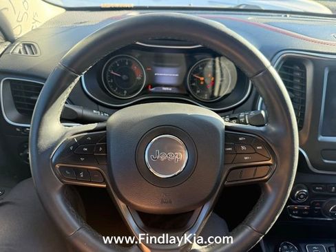 Used 2019 Jeep Cherokee Trailhawk w/ Comfort/Convenience Group image 7