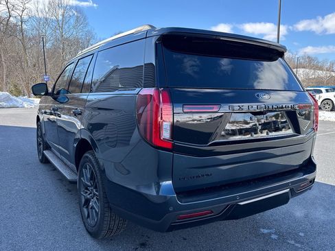 New 2026 Ford Expedition Platinum w/ Stealth Appearance Package image 18