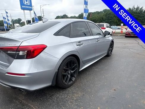 Used 2023 Honda Civic Sport image 5