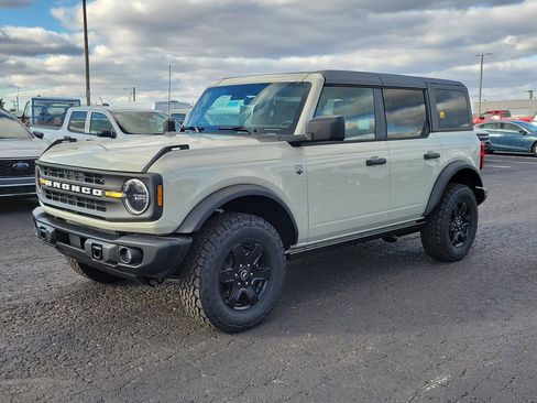 New 2025 Ford Bronco Big Bend w/ Black Diamond Package image 8
