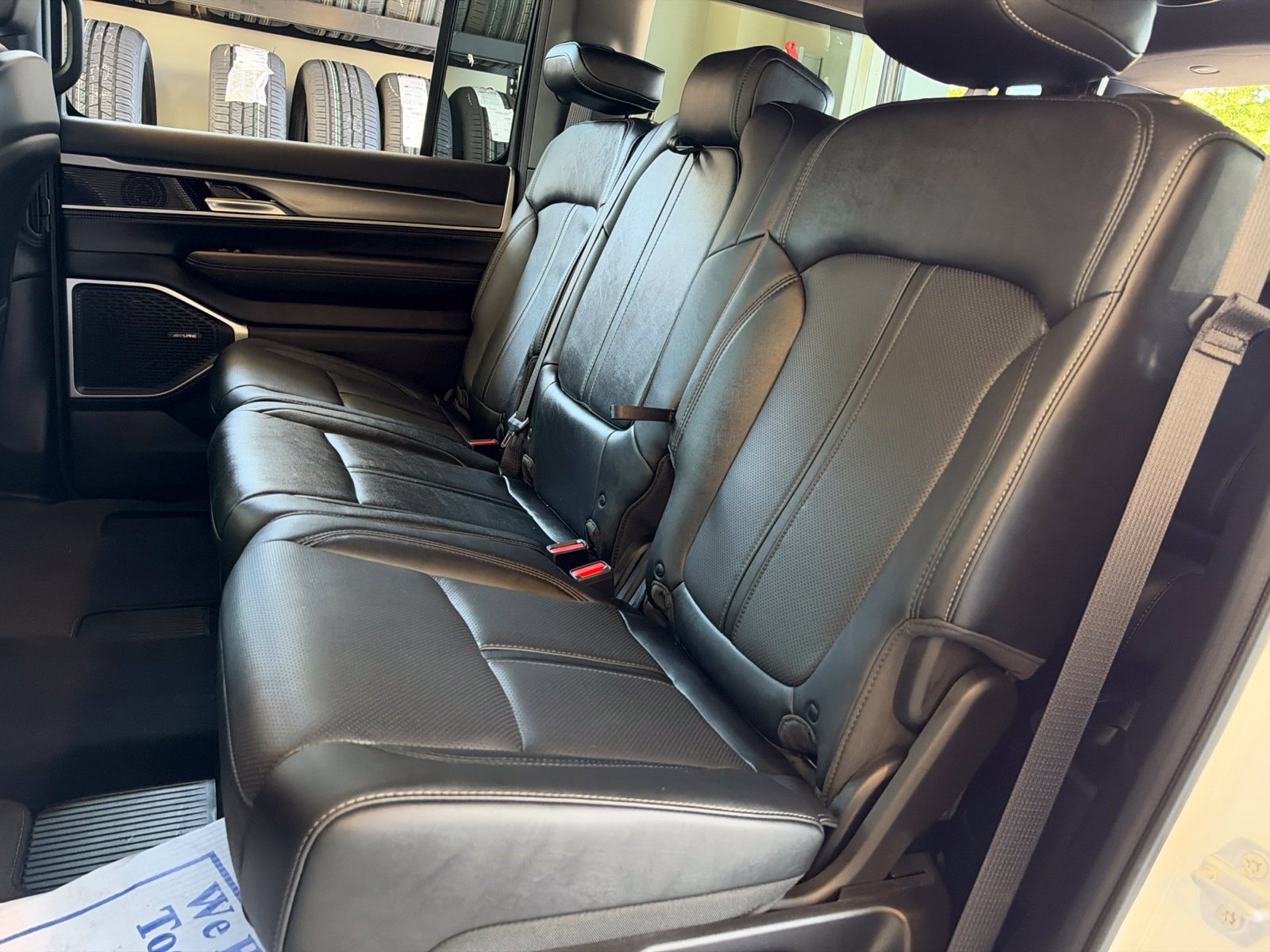 Used 2026 Jeep Grand Wagoneer L Limited w/ 8-Passenger Seating Package AWD/4WD image 33