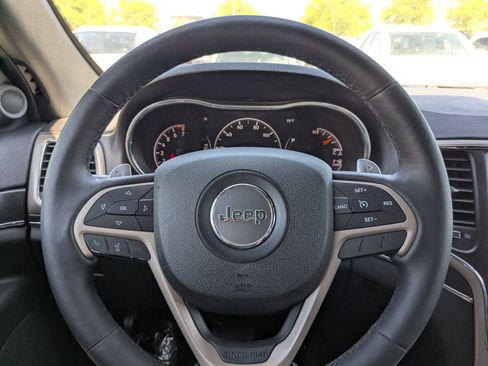 Used 2014 Jeep Grand Cherokee Limited w/ Trailer Tow Group IV AWD/4WD image 18