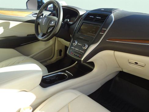 Used 2015 Lincoln MKC AWD w/ Equipment Group 102A Reserve image 27