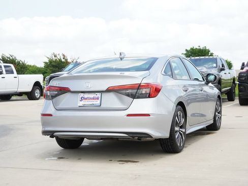 Used 2022 Honda Civic EX image 9