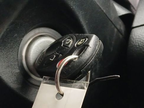 Used 2018 Ford Focus SE image 16