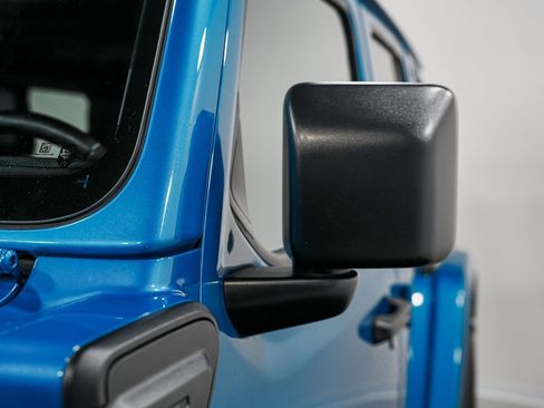 Used 2022 Jeep Wrangler Unlimited Sahara w/ Cold Weather Group image 37