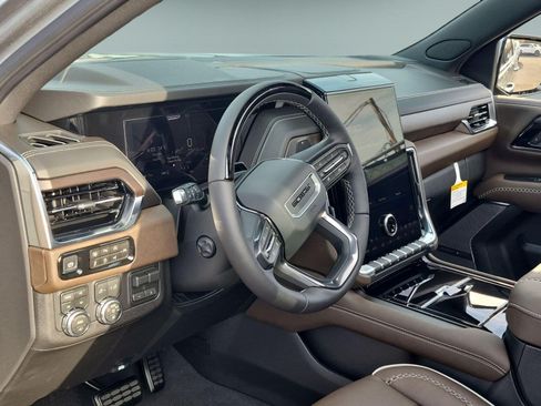 New 2026 GMC Yukon XL Denali Ultimate AWD/4WD image 9