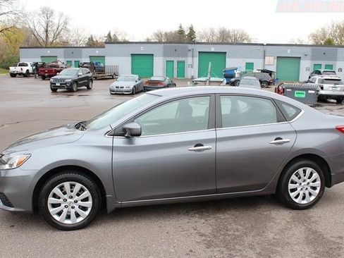 Used 2016 Nissan Sentra S image 6