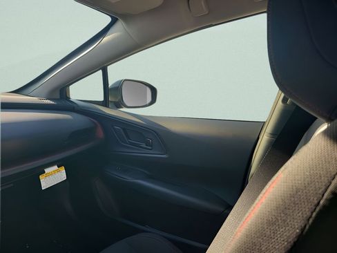 New 2026 Toyota Prius Plug-In Hybrid FWD image 11
