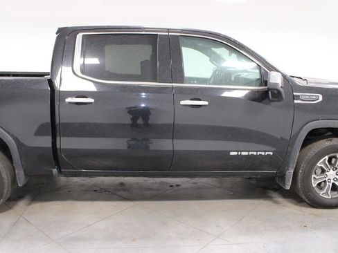 Used 2024 GMC Sierra 1500 SLT image 11