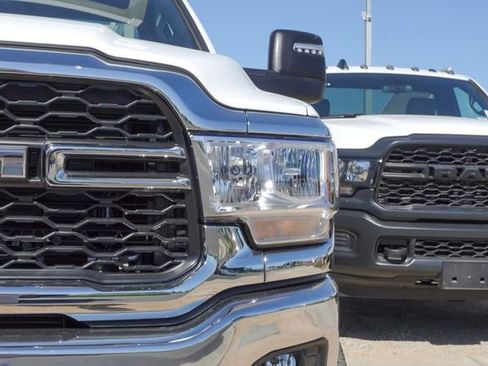 New 2024 RAM 3500 Tradesman w/ Chrome Appearance Group image 3