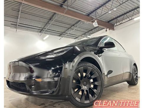 Used 2021 Tesla Model Y Long Range AWD/4WD image 1