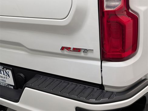 Used 2023 Chevrolet Silverado 1500 RST image 5