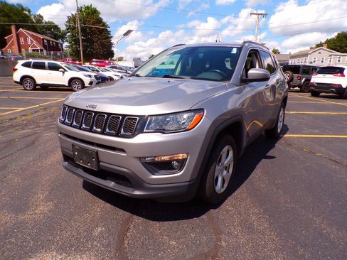 Certified 2020 Jeep Compass Latitude w/ Cold Weather Group AWD/4WD image 1