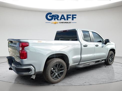 Used 2025 Chevrolet Silverado 1500 Custom w/ Turbomax Blackout Package AWD/4WD image 8
