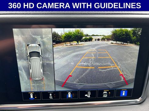 Used 2023 GMC Yukon Denali AWD/4WD image 5