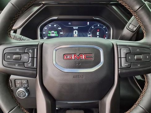 Used 2024 GMC Sierra 2500 AT4 w/ AT4 Premium Plus Package AWD/4WD image 19