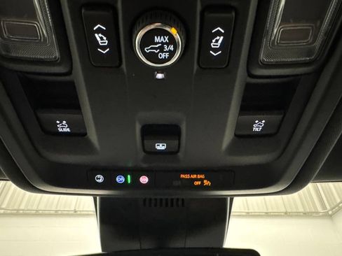 Used 2024 GMC Yukon AT4 w/ Technology Package AWD/4WD image 54