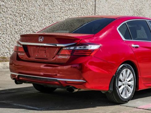Used 2016 Honda Accord Sport image 13
