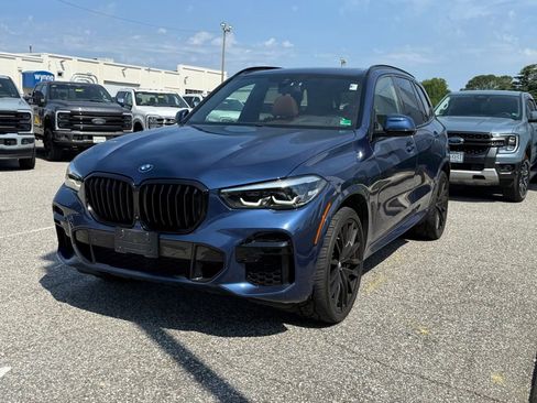 Used 2022 BMW X5 xDrive40i w/ M Sport Package AWD/4WD image 14