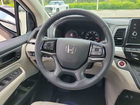 Used 2025 Honda Odyssey EX-L image 19