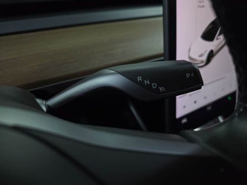 Used 2019 Tesla Model 3 Standard Range Plus image 23