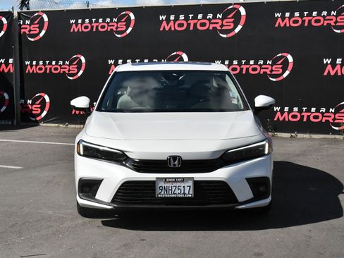 Used 2024 Honda Civic Touring image 2