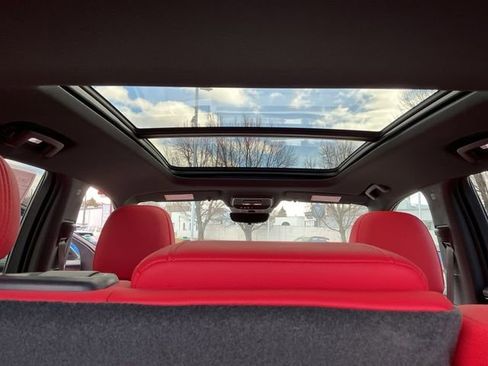 Used 2025 Chevrolet Blazer EV SS w/ Performance Package image 17