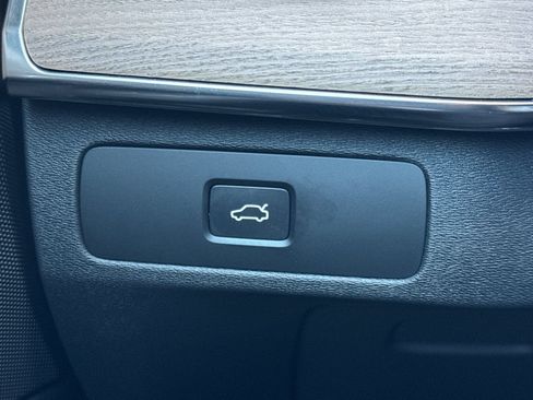 Certified 2026 Volvo XC90 B6 Plus w/ Protection Package Premier AWD/4WD image 31