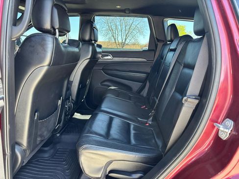 Used 2020 Jeep Grand Cherokee Limited AWD/4WD image 13