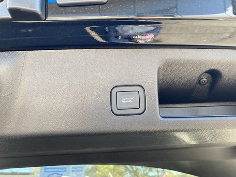 New 2026 Chevrolet Equinox EV LT image 25