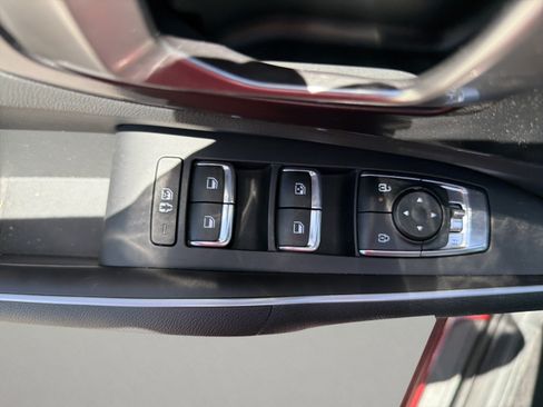 Certified 2025 Kia Sorento S FWD image 22
