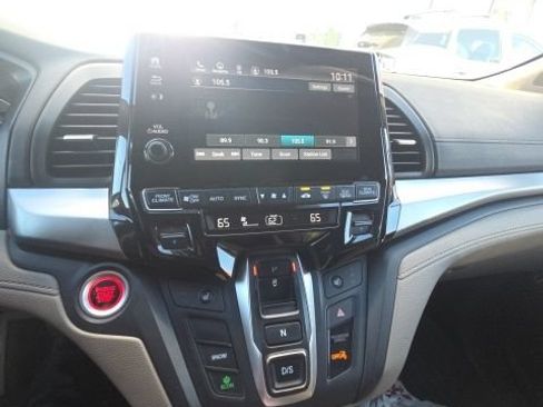 Used 2018 Honda Odyssey EX-L image 12