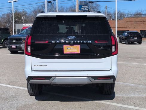 Certified 2025 Ford Expedition Platinum image 7