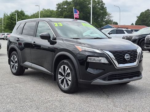 Used 2023 Nissan Rogue SV AWD/4WD image 2