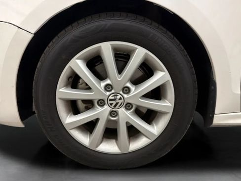 Used 2013 Volkswagen Jetta SE FWD image 23