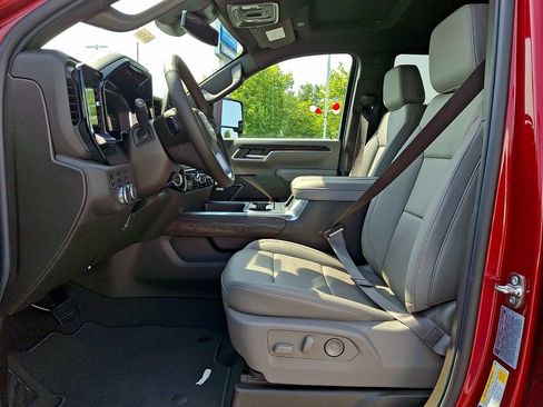 New 2026 GMC Sierra 2500 SLT w/ SLT Convenience Package AWD/4WD image 9