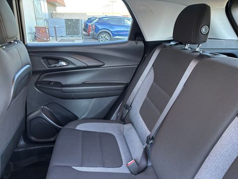 Used 2025 Chevrolet TrailBlazer LT FWD image 37