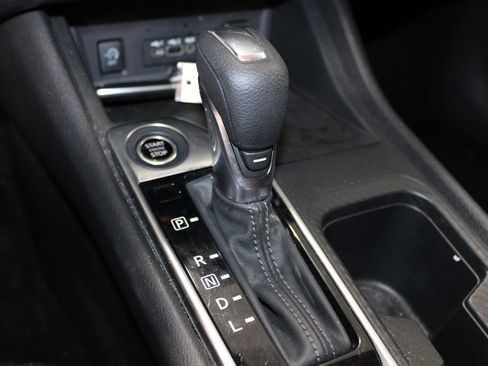 Used 2024 Nissan Sentra SV FWD image 24
