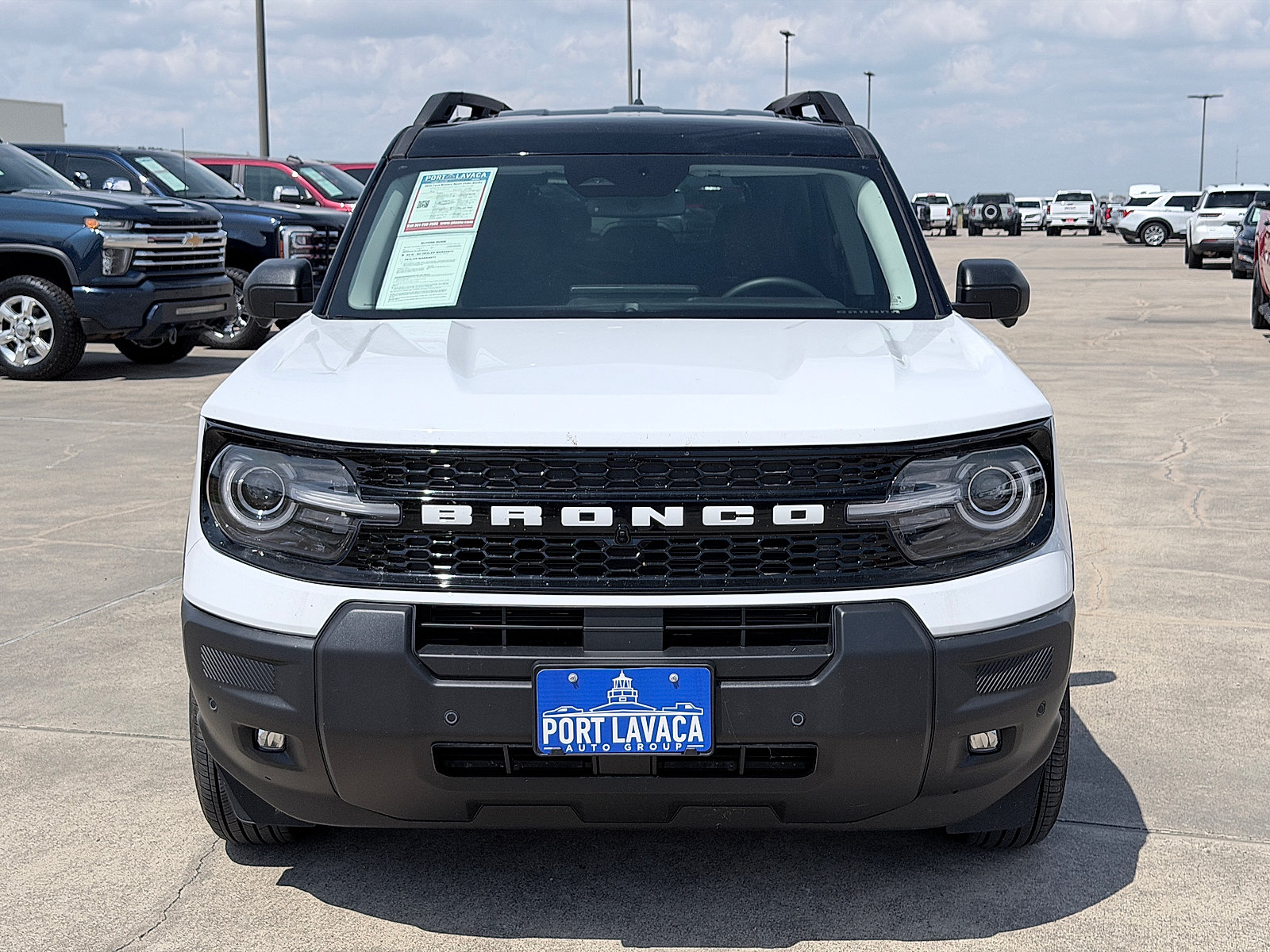 Used 2025 Ford Bronco Sport Outer Banks w/ Outer Banks Tech Package+ AWD/4WD image 2